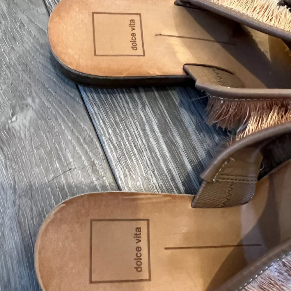 Dolce Vita Haya Sandals Natural Fringe Flat Slides Size 7 Pink White